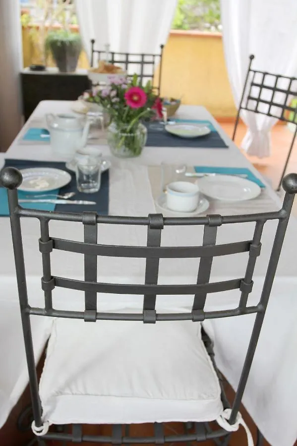 B&B La Foglia Verde Massa  Bed & Breakfast Massa (Tuscany)